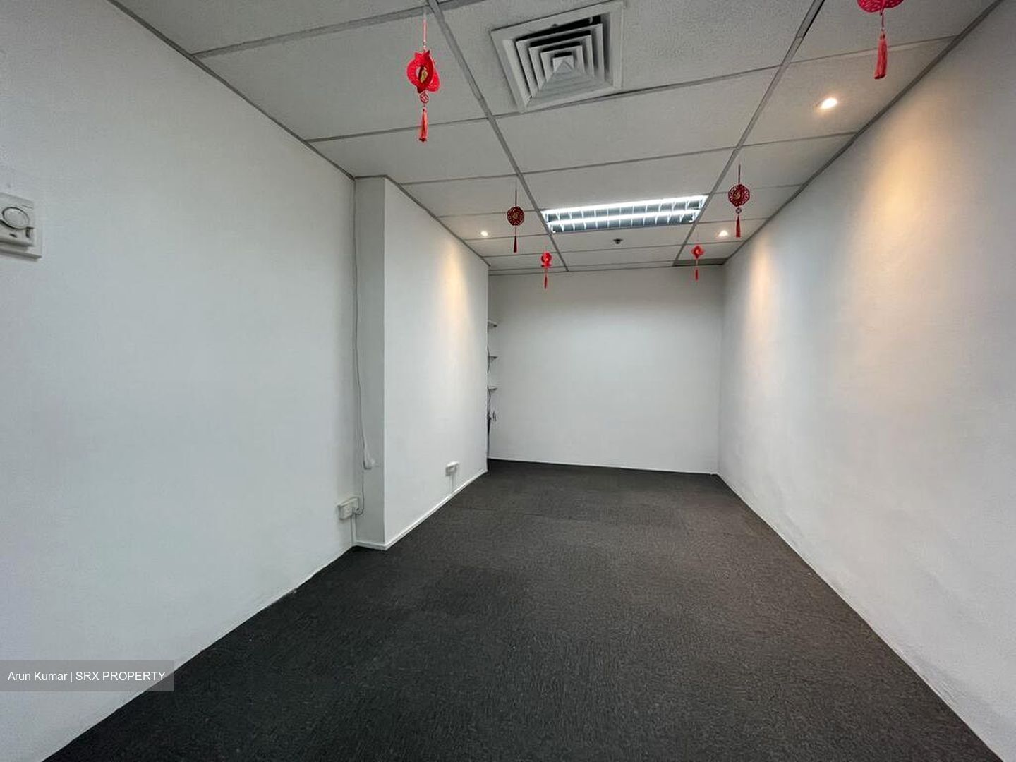 International Plaza (D2), Office #517620521